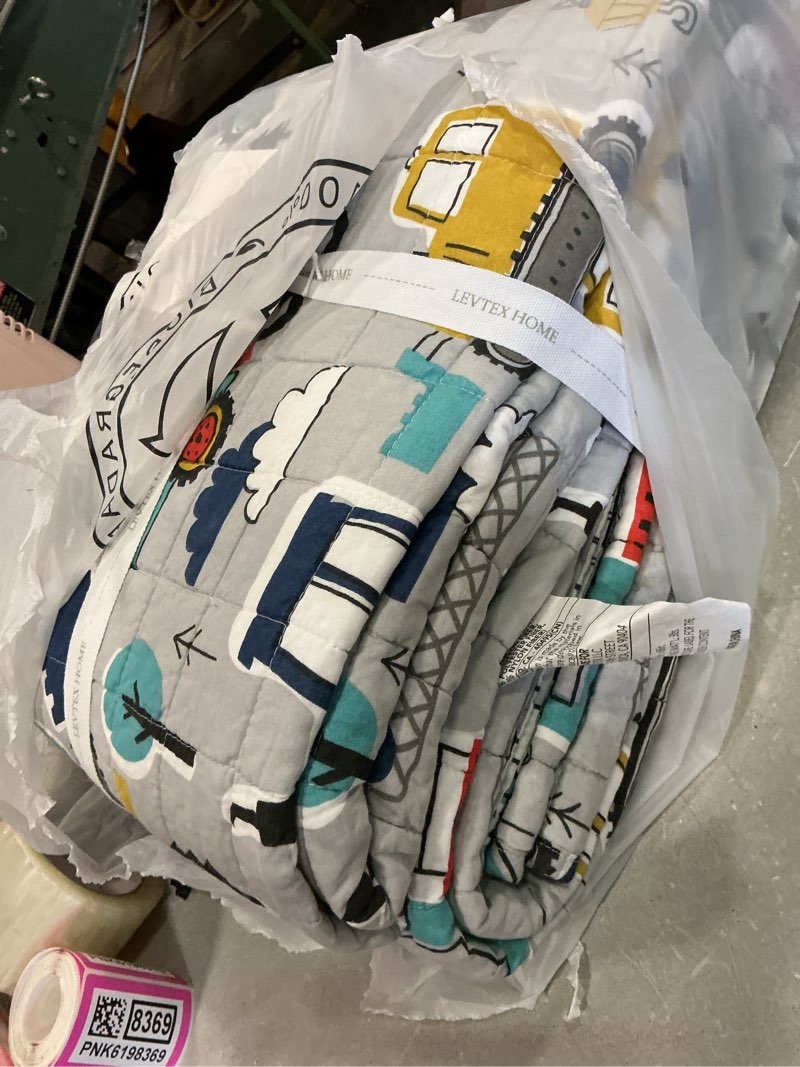 Condition photo showing Good Condition for comforter set size, cute car city 5 pcs bedding for kids and twin cartoon car