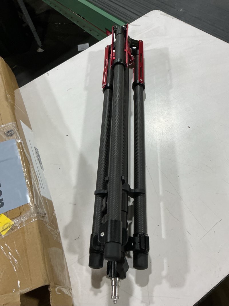Condition photo showing Good Condition for freesea carbon fiber light stand photography - 1.4in oversized tubes heavy duty stand, 106in tall tripod with flip-lock & gas spring, holds softboxes/ring lights up to 5kg