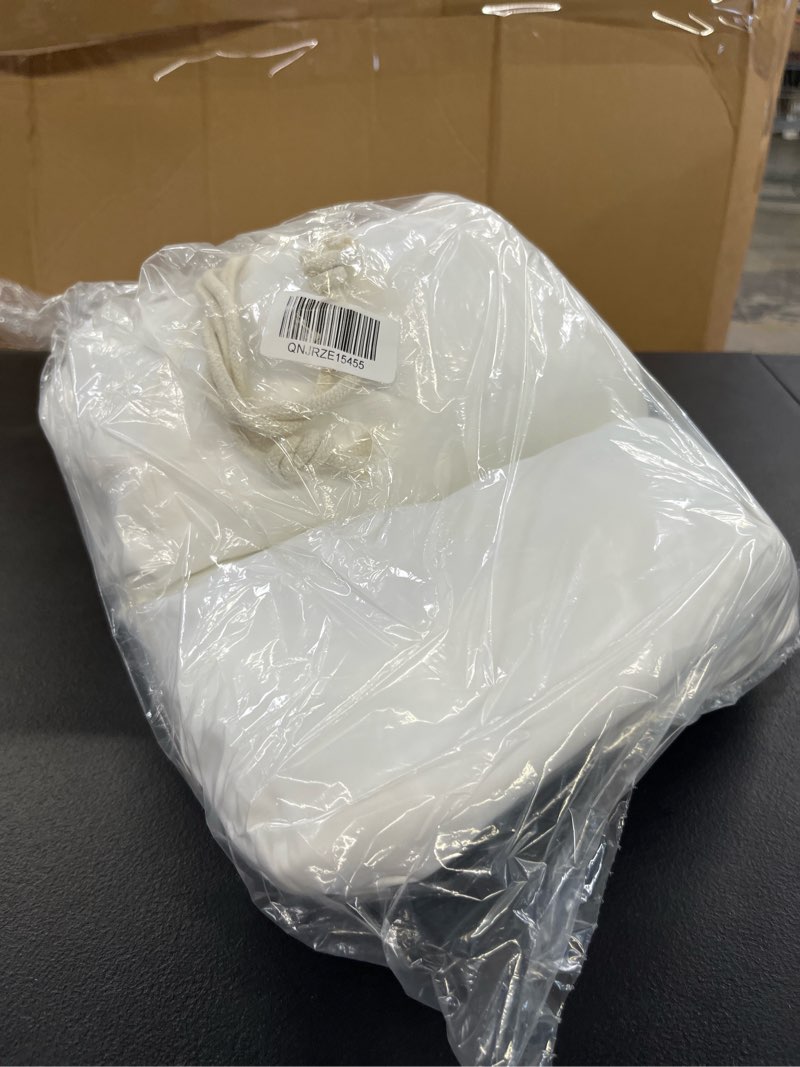 Condition photo showing Good Condition for signature giza cotton sateen sheet set, queen, white