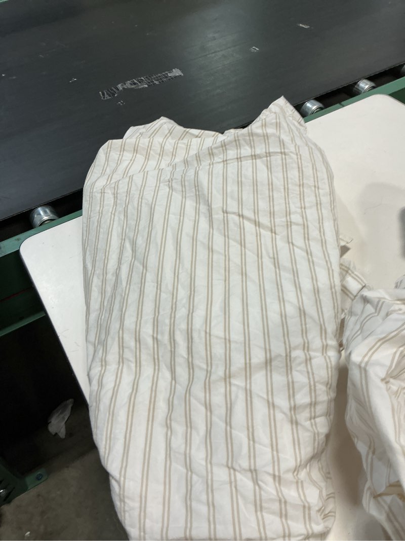 Condition photo showing Good Condition for european linen stripe deluxe bedding bundle set 3 pieces queen 