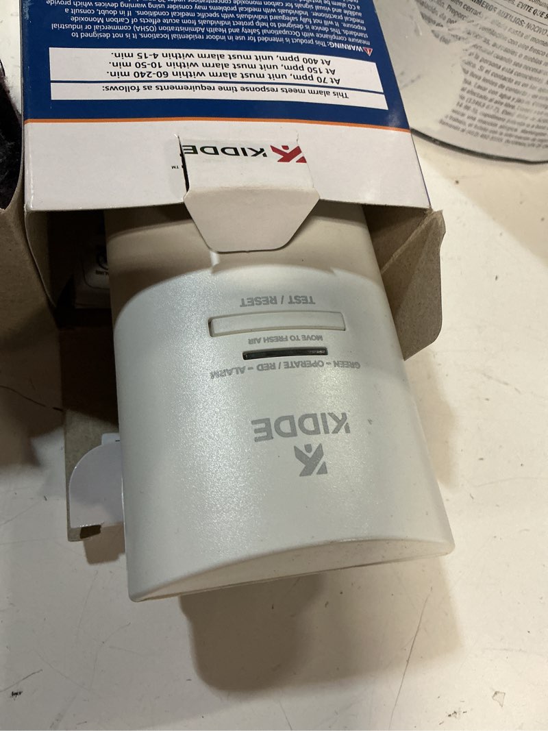 Condition photo showing Good Condition for kidde ac plug-in carbon monoxide detector with battery backup, co alarm with led light indicators