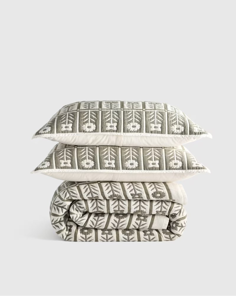 quince organic cotton jacquard floral coverlet set king/cal king dried sage