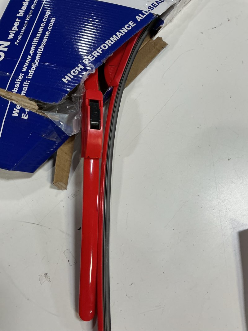Condition photo showing Good Condition for emithsun oem quality 26" + 16" premium all-seasons stable and quiet red windshield wiper blades (set of 2) red wiper blades 26"+16" (pair for front windshield)