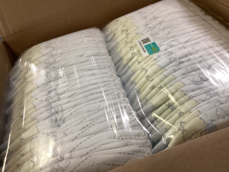 Condition photo showing Good Condition for Pampers Swaddlers Diapers, Size 1 (8-14 lbs), 198 Count, Absorbent, Keeps Baby Dry and Comfortable, Skin Safe Disposable Baby Diaper (Packaging May Vary) Size 1 198
