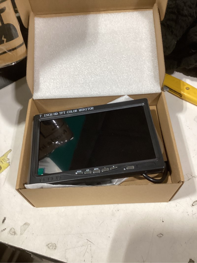 Condition photo showing New/Like New for similar product 7 inch led backlight tft lcd monitor for car rearview cameras, car dvd, serveillance camera, stb, satellite receiver and other video equipment ys-701