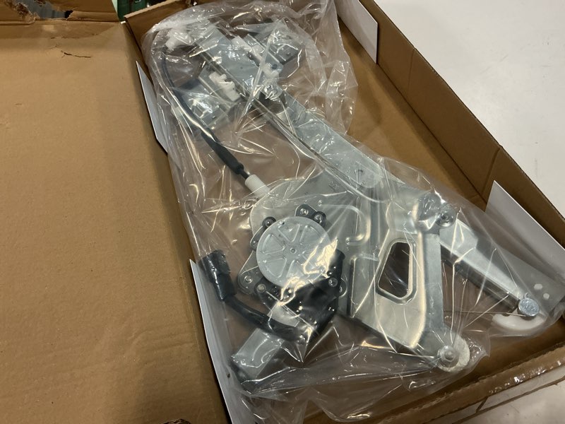 Condition photo showing Good Condition for front passenger side power window regulator with motor replacement for 2000 2001 2002 2003 2004 2005 buick lesabre custom limited sedan, right, 741-761
