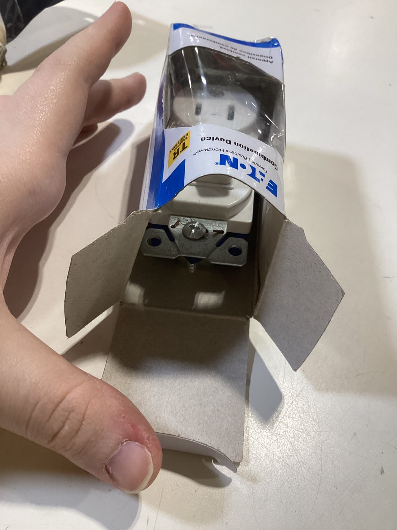 Condition photo showing Good Condition for eaton 15 -amp 125-volt tamper resistant residential/commercial duplex switch outlet