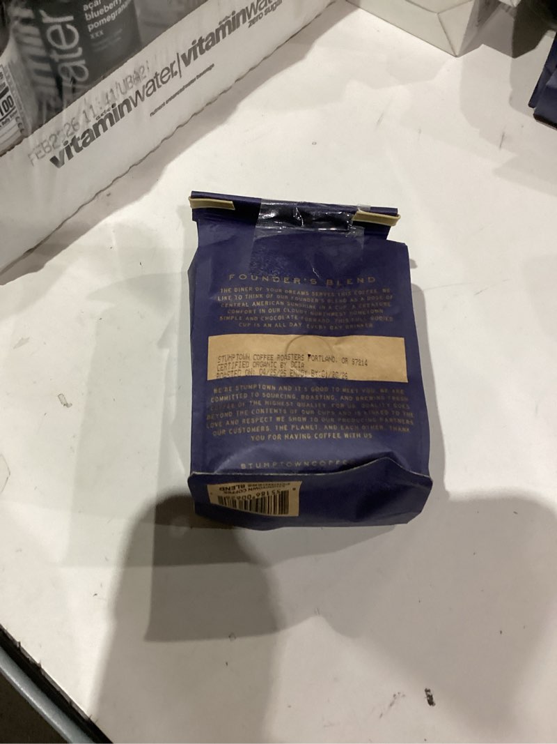 Condition photo showing As Is for Stumptown Coffee Roasters, Founder's Blend - Organic Whole Bean Coffee - 12 Ounce Bag, Flavor Notes of Vanilla and Cocoa Powder Founder's Blend 12 Ounce (Pack of 1)