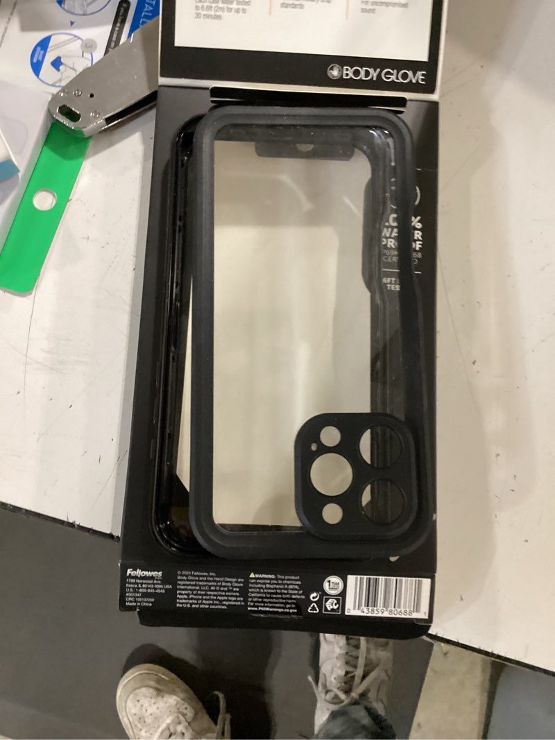 Condition photo showing Good Condition for body glove tidal waterproof phone case for iphone 16 pro max - black/clear