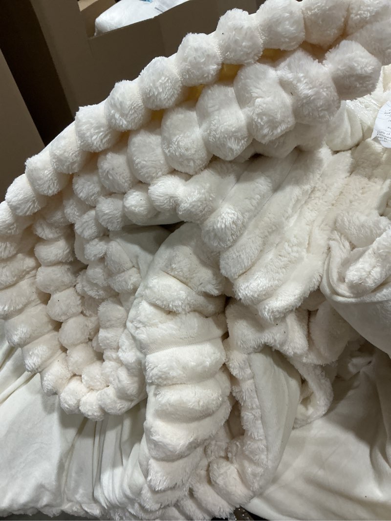 Condition photo showing As Is for smoofy fluffy full/queen size comforter  - cream white fleece fluffy comforter, luxury fuzzy full , soft comforter full/queen size all season, heavy faux fur comforter