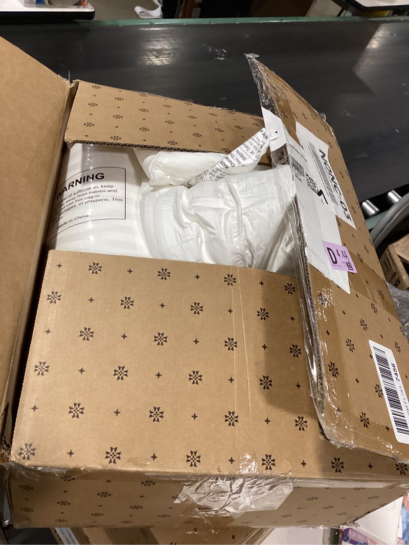 Condition photo showing Good Condition for beckham hotel collection bed pillows standard/queen size set of 2 - original soft down alternative pillow for sleeping - soft support for back, stomach or side sleepers queen / standard white