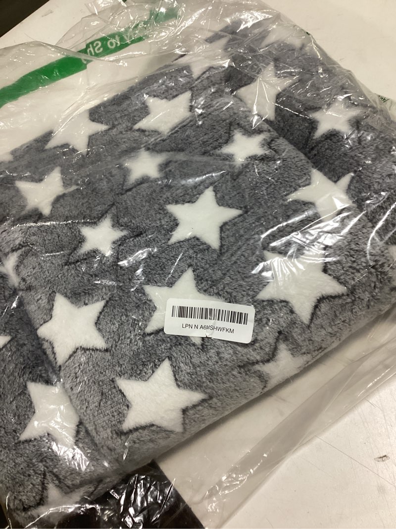 Condition photo showing Good Condition for dog bed mat – soft & comfortable dog kennel pad for crate – durable crate bed & mat for dogs & cats – ideal for crate, kennel, and home use s(24"*18"*1.5") gray