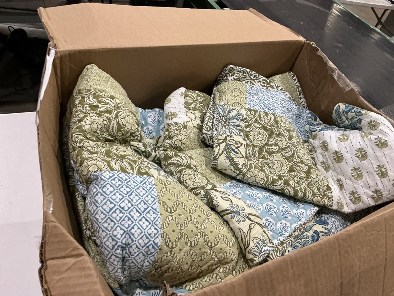 Condition photo showing As Is for wdcozy 100% cotton reversible patchwork quilt king size, lightweight farmhouse vintage shabby chic bedding set with 2 pillow shams, green floral printed pattern bedspread coverlet for all seasons floral-sage green king(106"x96"?