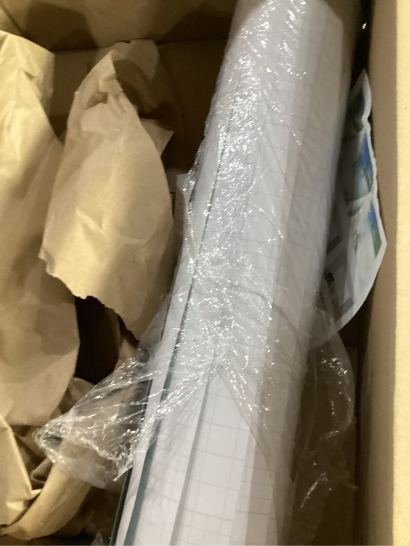 Condition photo showing Good Condition for beach stick and peel wallpaper