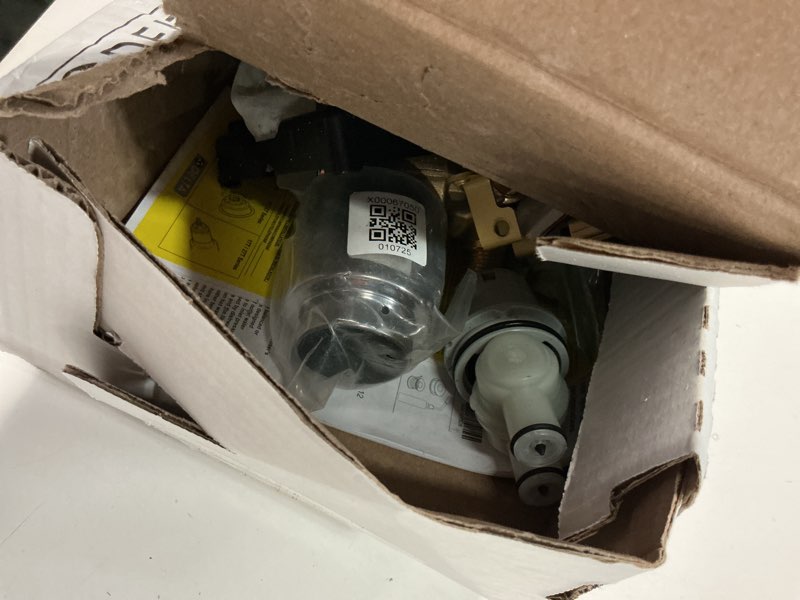 Condition photo showing New/Like New for Delta Foundations 13 Series Single-Function Valve Trim Kit, Chrome Handle Set for Shower Faucet System, Chrome BT13010 (Valve Not Included) Chrome Valve Only