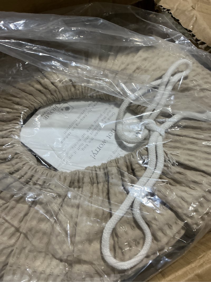 Condition photo showing Good Condition for levtex home cloud waffle king/cal king comforter set (106x94in) with 2 pillow shams (36x20in) - solid waffle cotton texture - taupe - 100% cotton king size comforter set - soft, pre-washed king/cal king comforter taupe