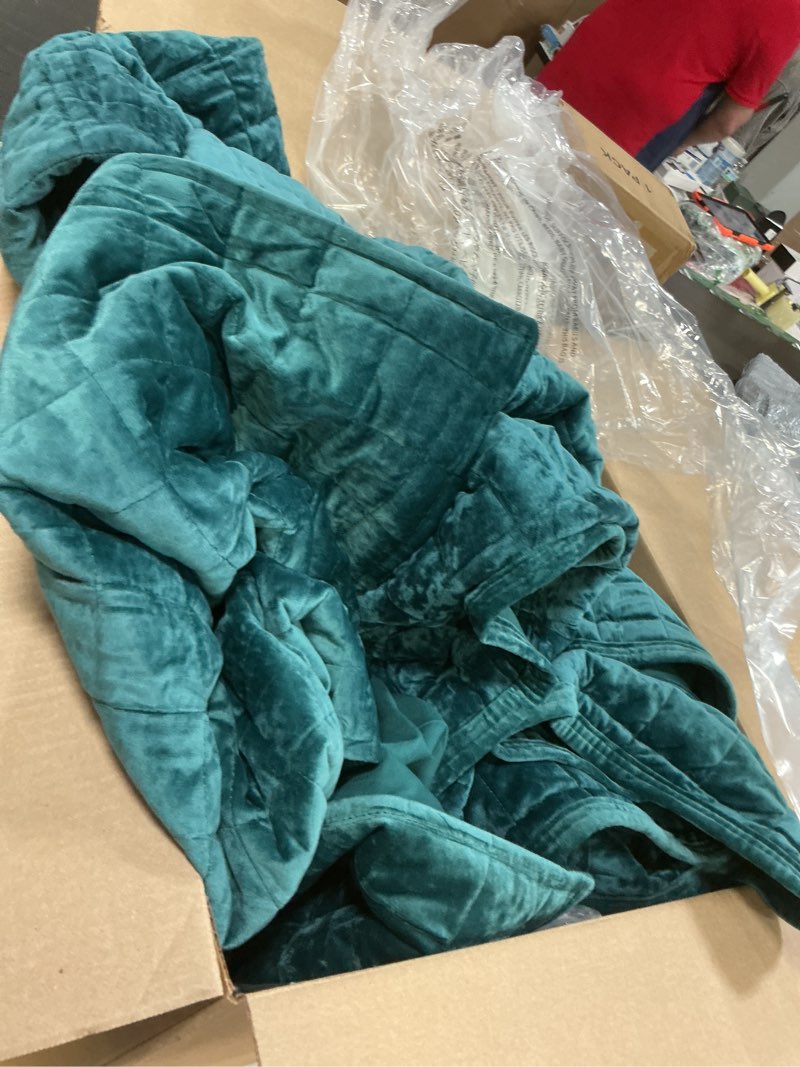 Condition photo showing Good Condition for chezmoi collection piers emerald green velvet quilt king set, 3-piece lush plush distressed velvet bedding all season lightweight comforter - brushed microfiber reverse with double square stitch emerald green, double box stitch queen