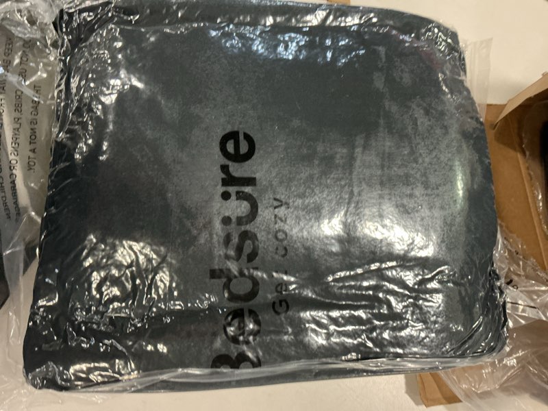 Condition photo showing As Is for Bedsure Queen Sheet Set - 4 Pieces Soft Queen Size Sheets - Breathable & Cooling - Hotel Luxury - Easy Care Polyester Microfiber Bedding for Women, Men, Dark Grey 01 - Dark Grey Queen