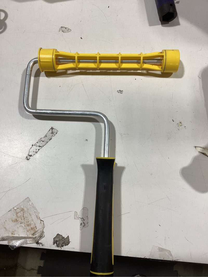 Condition photo showing Good Condition for Purdy Revolution 9-in Plastic Standard Paint Roller Frame