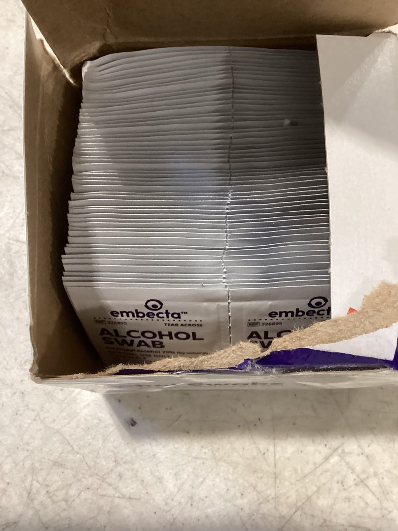 Condition photo showing Good Condition for bd alcohol swabs 100 each white