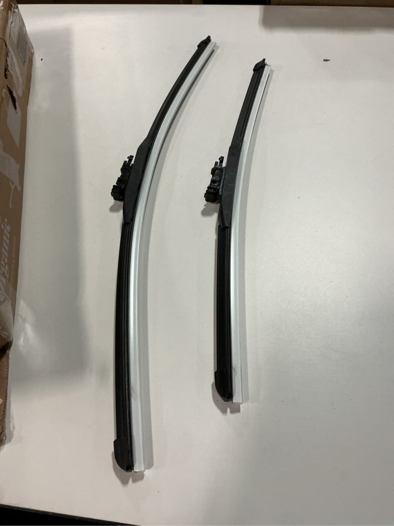Condition photo showing Good Condition for Similar 2 Factory Wiper Blades Replacement for Tesla Model 3 2017 2018 2019 2020 2021 2022 2023 /Model Y 2020 2021 2022 Original Equipment Windshield Wiper Blades Set -26\"+19\" (Set of 2) Top Lock 26\"+19\"(Top Lock Front Wiper )
