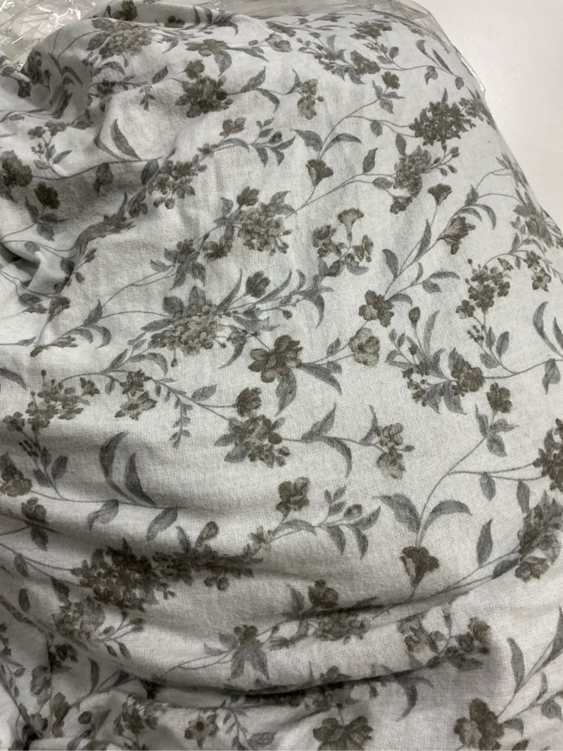 Condition photo showing As Is for (Similar to stock photo) RUVANTI 100% Cotton Sheets – Full Size Percale Bedding, Cooling & Breathable Floral Design, Durable with a Crisp, Soft & Comfortable Feel, 16\" Deep Pocket, 4-Piece Set, Funa Flora Funa Flora Full