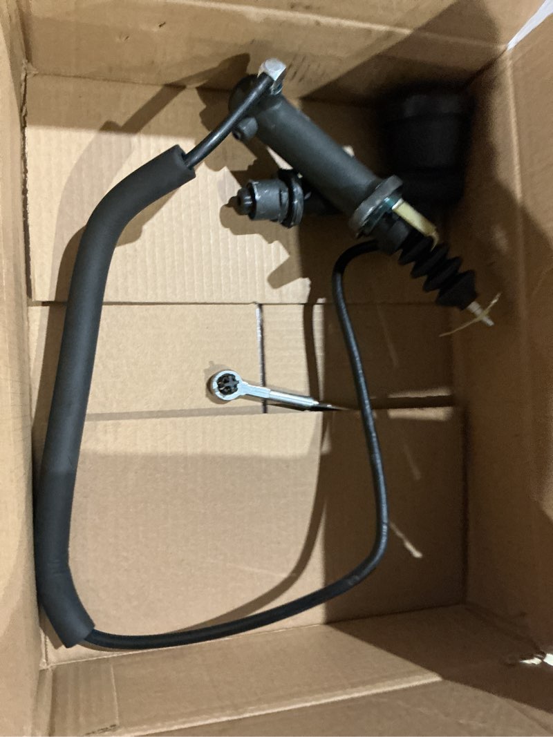 Condition photo showing As Is for clutch master and slave cylinder assembly replacement for s10 replacement for sonoma 1994-1995 cc649004