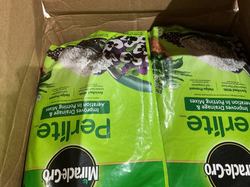 Condition photo showing Good Condition for miracle-gro perlite - enriched with plant food, improves drainage and aeration in potting soil mixes, for container plants, 8 qt. (3-pack) 3 pack