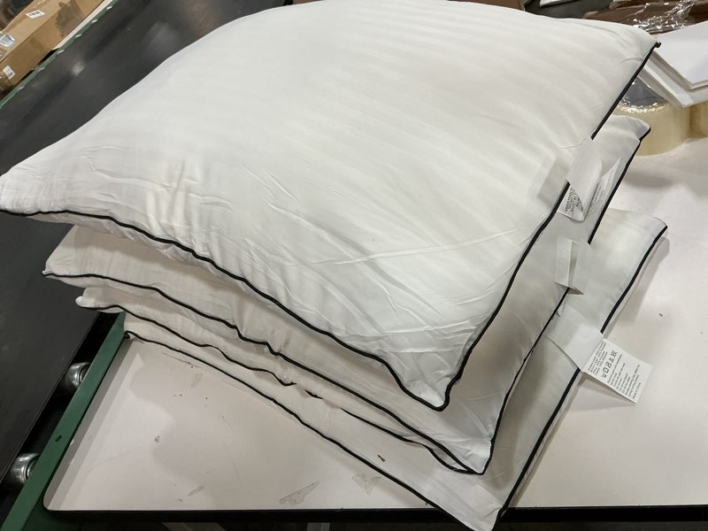 Condition photo showing Good Condition for (Similar)Summer Bedding Set White with Black Trim Queen Cotton Duvet Cover King Linen Bed Set Sheet and Pilliowcase Boho Bed Set Lightweight Sheets (4 packs)