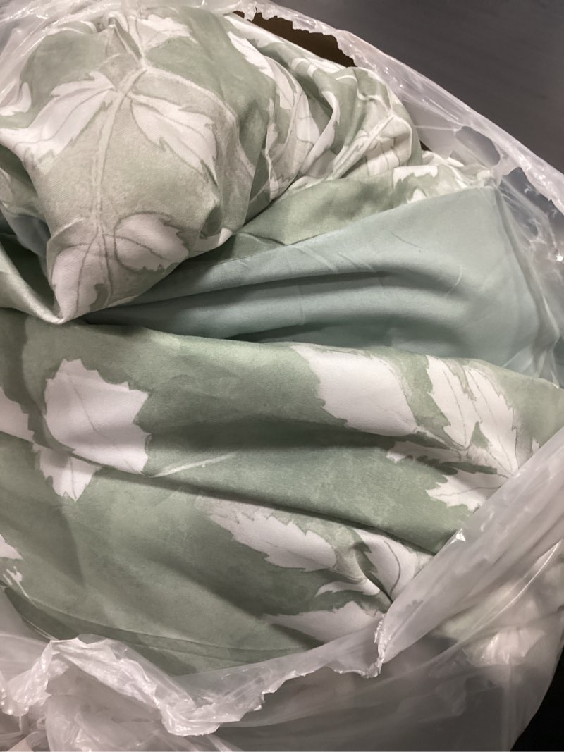 Condition photo showing Good Condition for Bedsure King Size Comforter Set - 7 Pieces Floral Sage Green GentleSoft™ Bedding Sets, King Bed in a Bag with Botanical Flowers Winter Comforter, Sheets, Pillowcases & Shams 01 - Sage Green Floral King