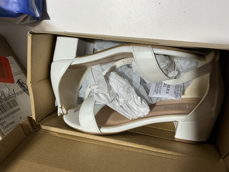 Condition photo showing Good Condition for vonair girls sandals low heels open-toe ankle strap dress shoes for wedding party (little & big kids) 2 big kid white