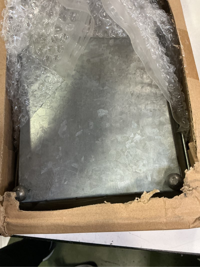 Condition photo showing Good Condition for Red Co. Set of 3 Decorative 12.5” to 17.5” Rustic Galvanized Metal Trays with Distressed Finish
