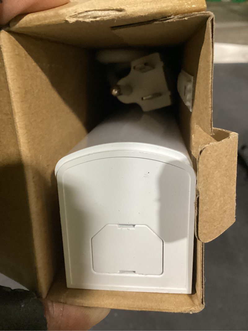Condition photo showing Good Condition for utilitech 1-light bright white led strip light fixture