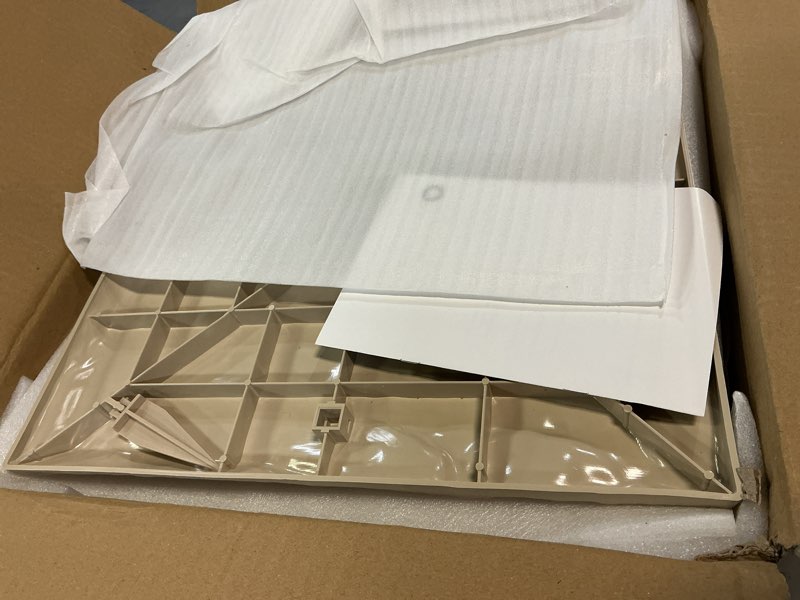 Condition photo showing Good Condition for vevor garden stepping stones, 8pcs 15.5 x 15.5 in, decorative stepping stones with stakes, weather-resistant plastic pathway pavers, smooth surface, outdoor walkway for lawn patio landscape, beige 8pcs beige