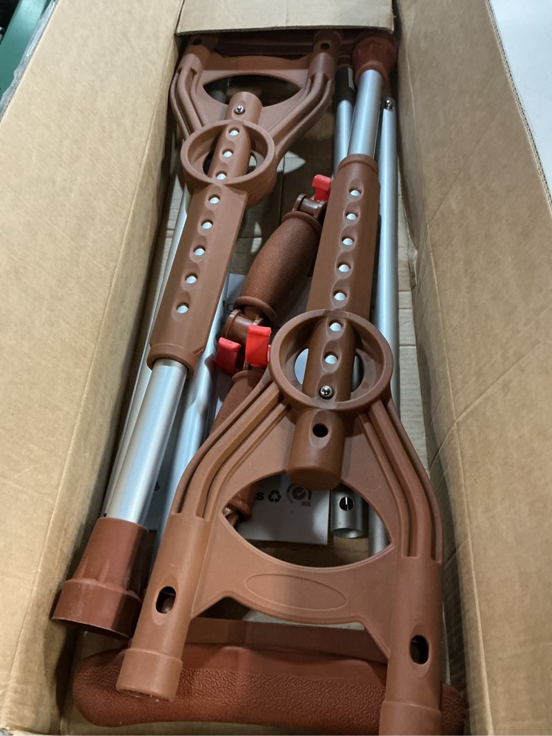 Condition photo showing Good Condition for Adjustable & Shock-Absorbing Crutch with Dual Height Adjustment, Under Arm Crutches for Adults & Kids 4'3" to 6'3"?Ergonomic Handle & Durable Rubber Tip for Maximum Comfort and Support