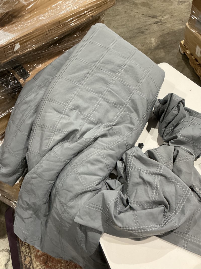 Condition photo showing As Is for incomplete mainstays full/queen comforter set, all-season, 5-piece, grey waffle check