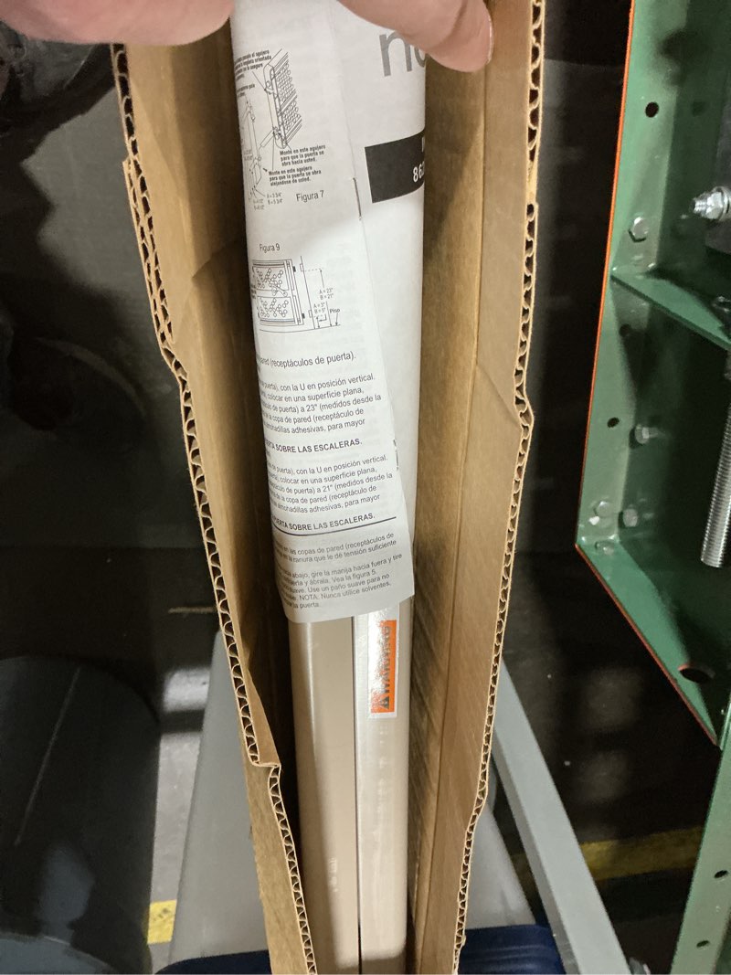 Condition photo showing Good Condition for Toddleroo by North States 42” Wide Supergate Ergo Baby Gate, Made in USA: For Doorways or stairways. Includes Wall Cups. Pressure or Hardware Mount. 26” - 42” Wide (26" Tall, Sand) (B01HG7E5R8)