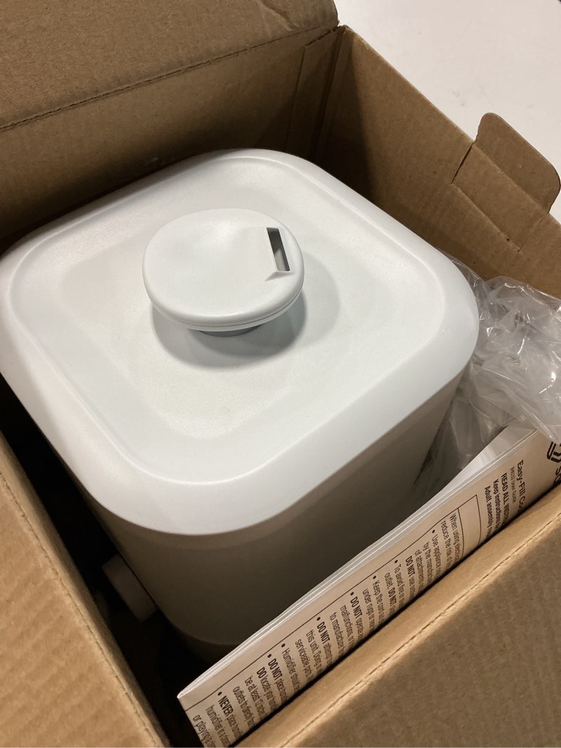 Condition photo showing Good Condition for safety 1st cool mist ultrasonic humidifier