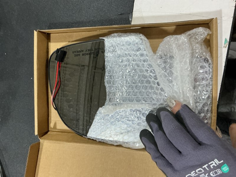 Condition photo showing Good Condition for exterior passenger side heated mirror glass replacement for 2003-2007 cadillac escalade, chevrolet avalanche, silverado, suburban, tahoe, gmc sierra, yukon - side view convex mirror with turn signal passenger side (right)