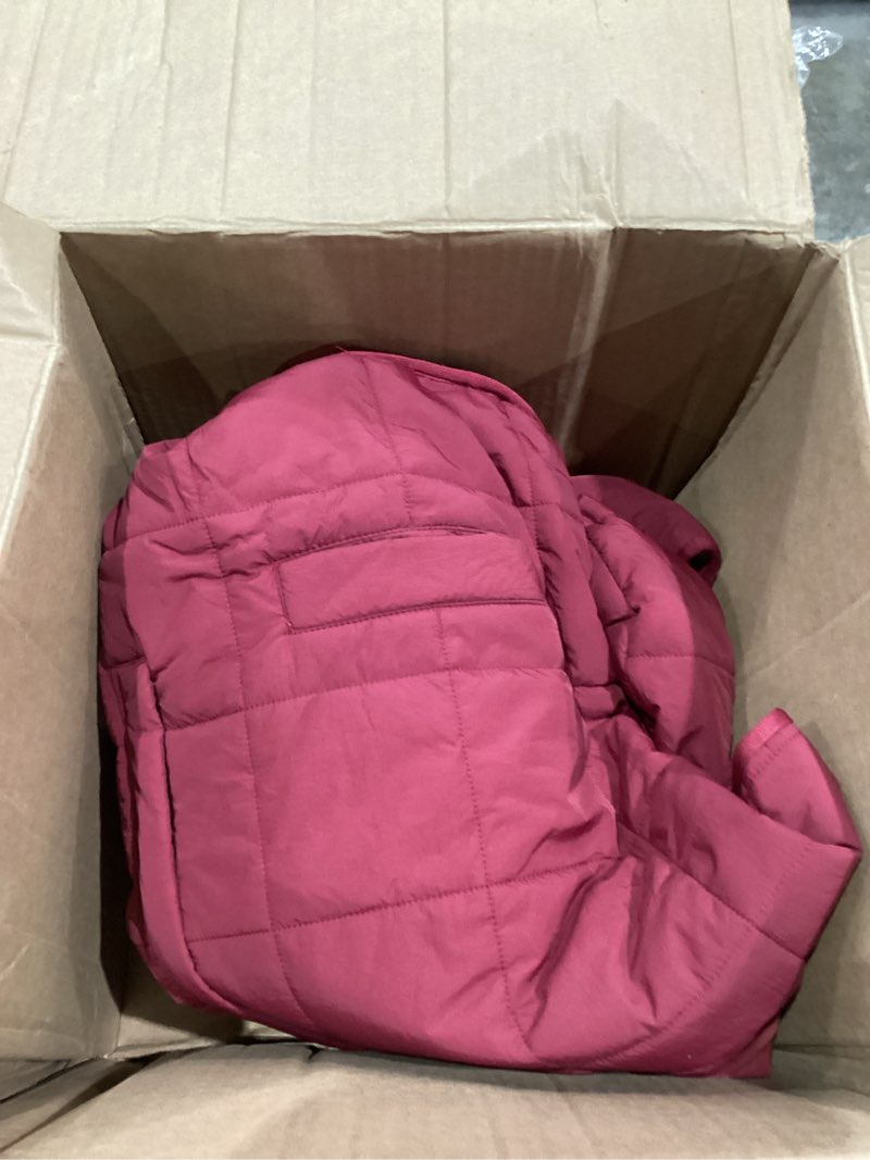 Chouyatou womens quilted pullover puffer jacket hooded oversize winter coat tops. Size M