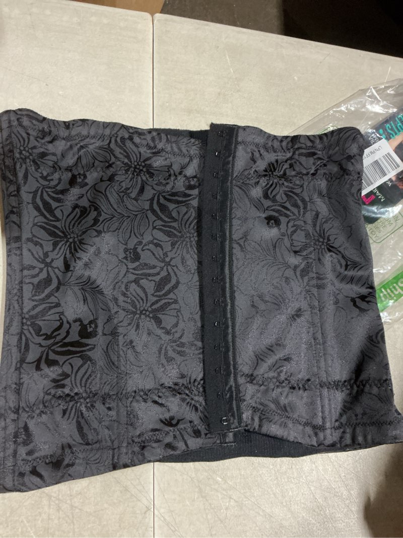 Condition photo showing Good Condition for maidenform women's shapewear waist nipper ultra firm control trainer large black