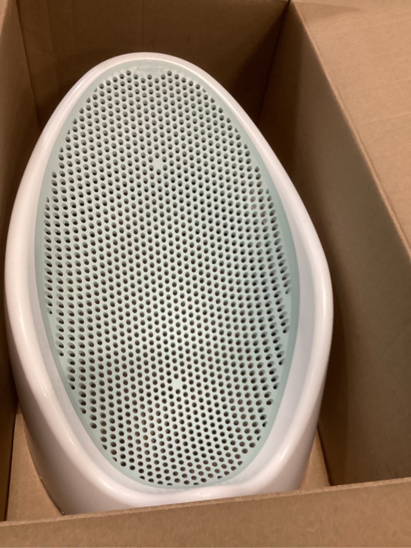 Condition photo showing Good Condition for Angelcare Baby Bath Support (Aqua) | Ideal for Babies Less Than 6 Months Old Bath Support Blue