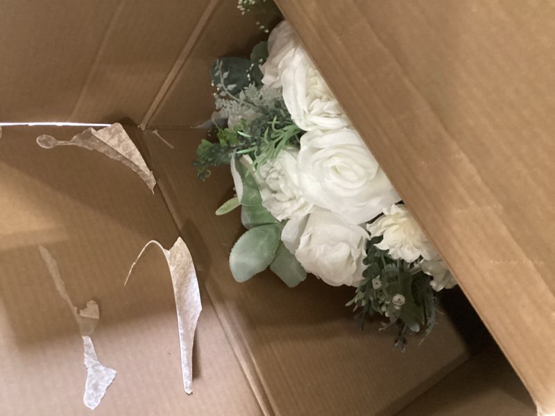 Condition photo showing Good Condition for Ling's moment Boutonniere for Men, 2pcs Groom Groomsmen Guest Boutonniere, Artificial Flowers for Wedding/Prom/Homecoming, etc.White Baby Breath Ivory Wht-white Baby Breath & Ivory