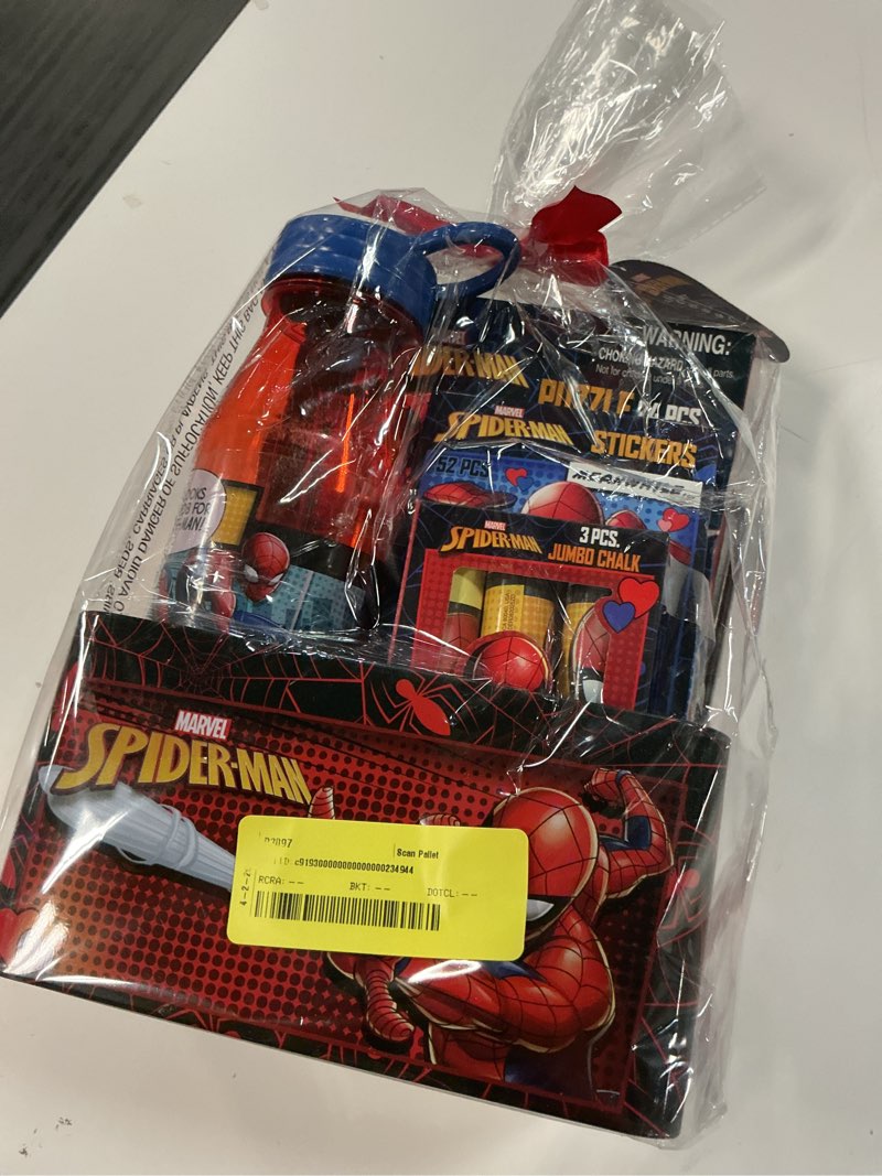 Condition photo showing New/Like New for spiderman tin valentines gift set