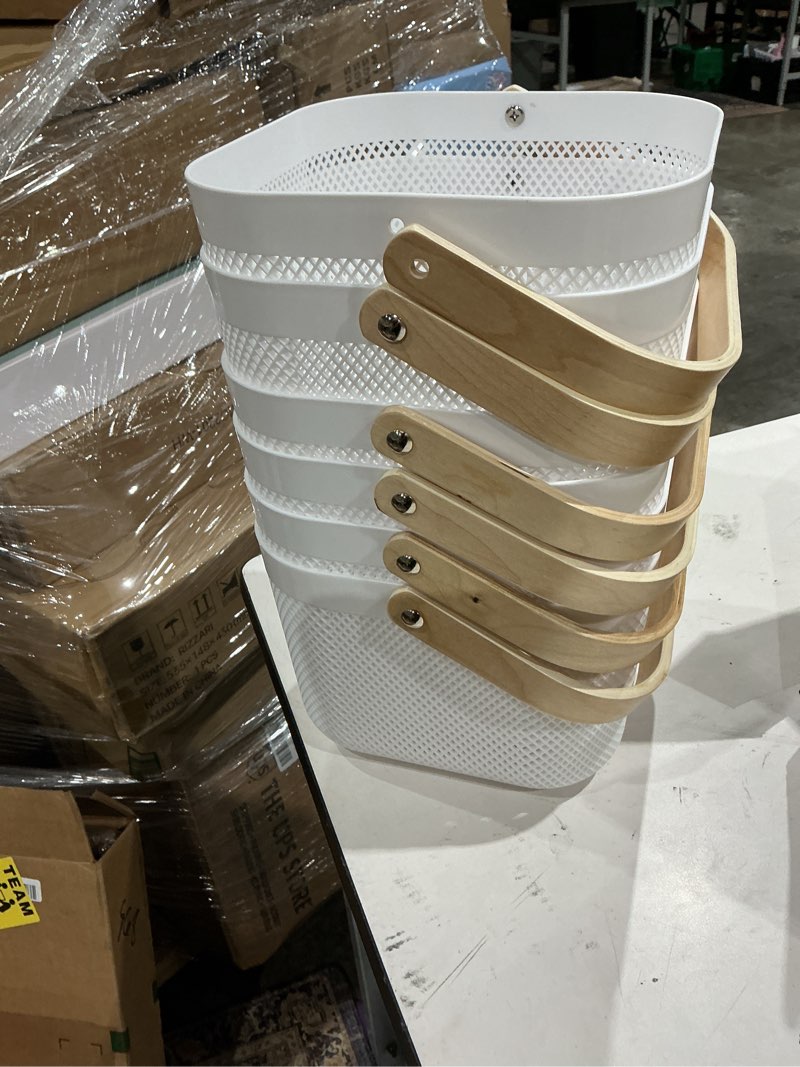 https://lotting-media.assets.bidfta.com/lotting_a08e0629-cf95-4852-b410-bb7939308dd6