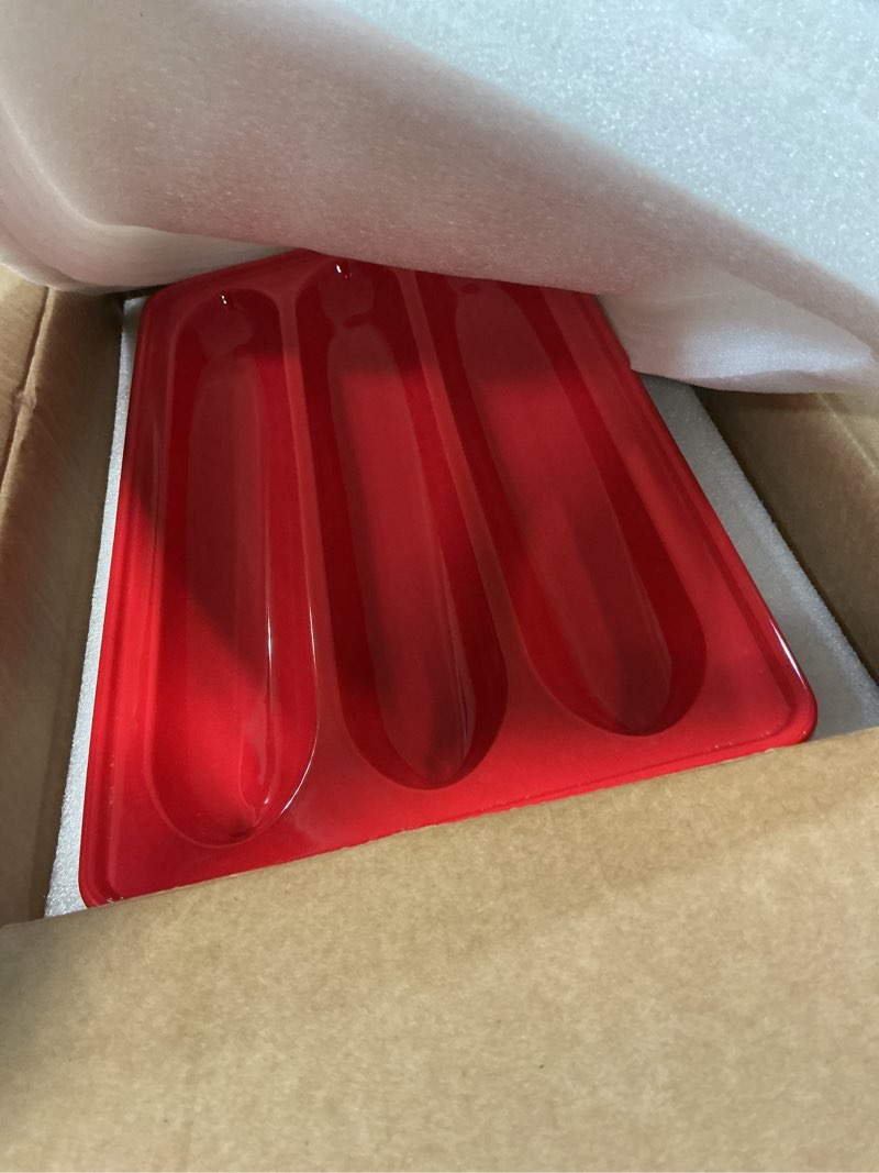 Condition photo showing Good Condition for Ceramic Baguette Baker With Lid, 3 Loaves Baguette Bread Pan With Superior Even Heat, Easy To Release For Sourdough Baguettes, Hoagie Rolls, French Bread Baking Pan For Healthier Baking