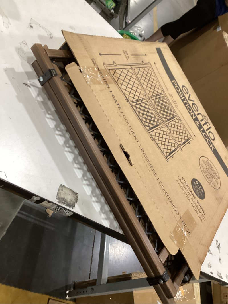 Condition photo showing Good Condition for evenflo position & lock baby gate, pressure-mounted, farmhouse collection