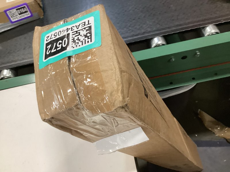 https://lotting-media.assets.bidfta.com/lotting_a0a94bb4-7fbc-4532-956e-cf81ecc9a585