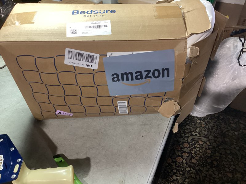 Condition photo showing As Is for Bedsure Comforter Duvet Insert - Quilted Comforters Cal King Size, All Season Duvet, GentleSoft Down Alternative Bedding, with 8 Tabs, Gifts for Women/Men, White,Alaskan King 130x120 Inches White Alaskan King