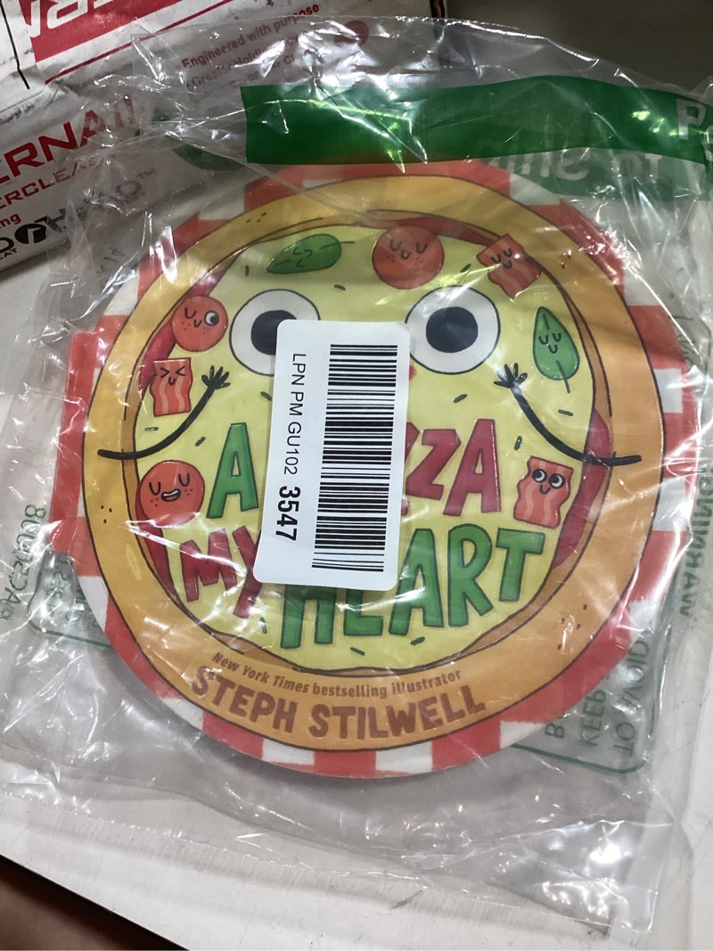 Condition photo showing New/Like New for a pizza my heart (a shaped novelty board book for toddlers) (delish delights)